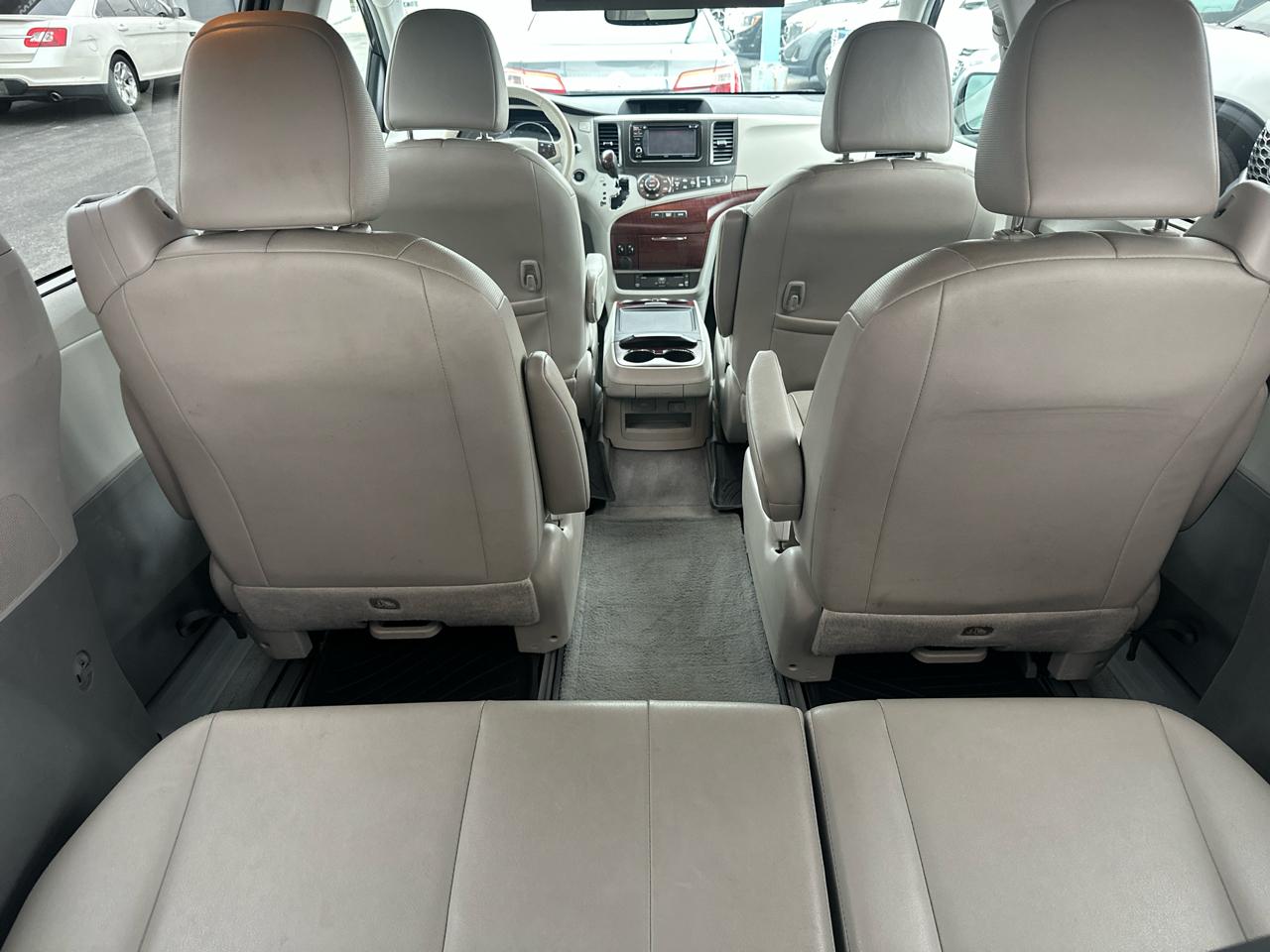 Toyota Sienna 5dr 7-Pass Van V6 Ltd AWD (Natl) 2014