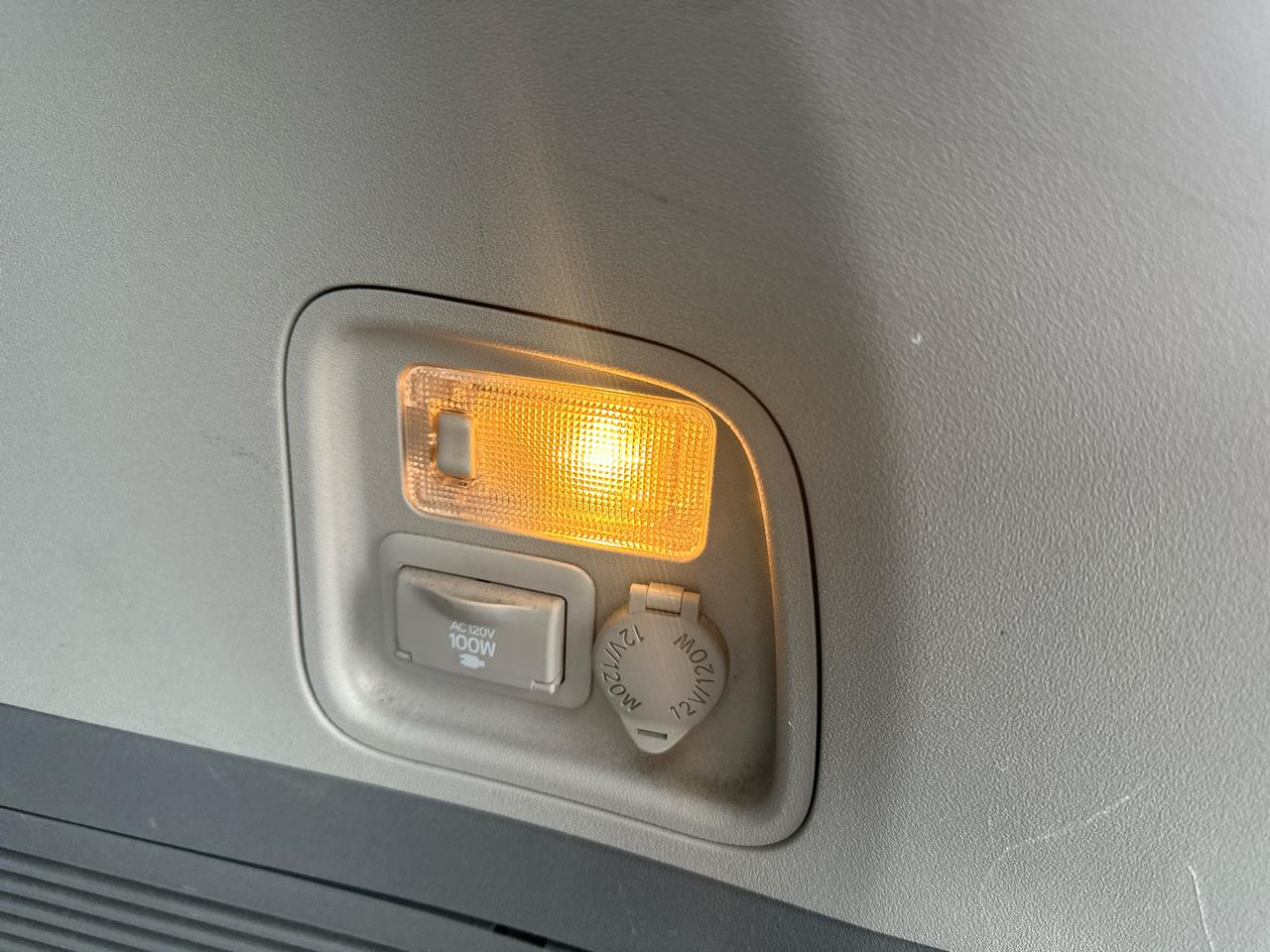 Toyota Sienna 5dr 7-Pass Van V6 Ltd AWD (Natl) 2014