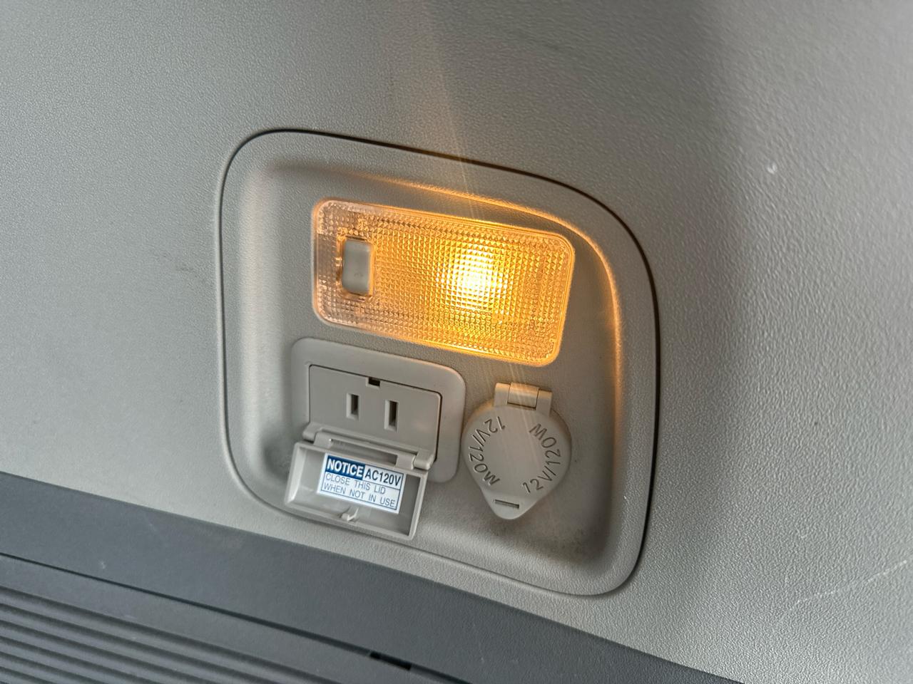 Toyota Sienna 5dr 7-Pass Van V6 Ltd AWD (Natl) 2014