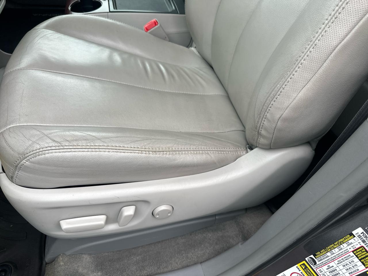 Toyota Sienna 5dr 7-Pass Van V6 Ltd AWD (Natl) 2014