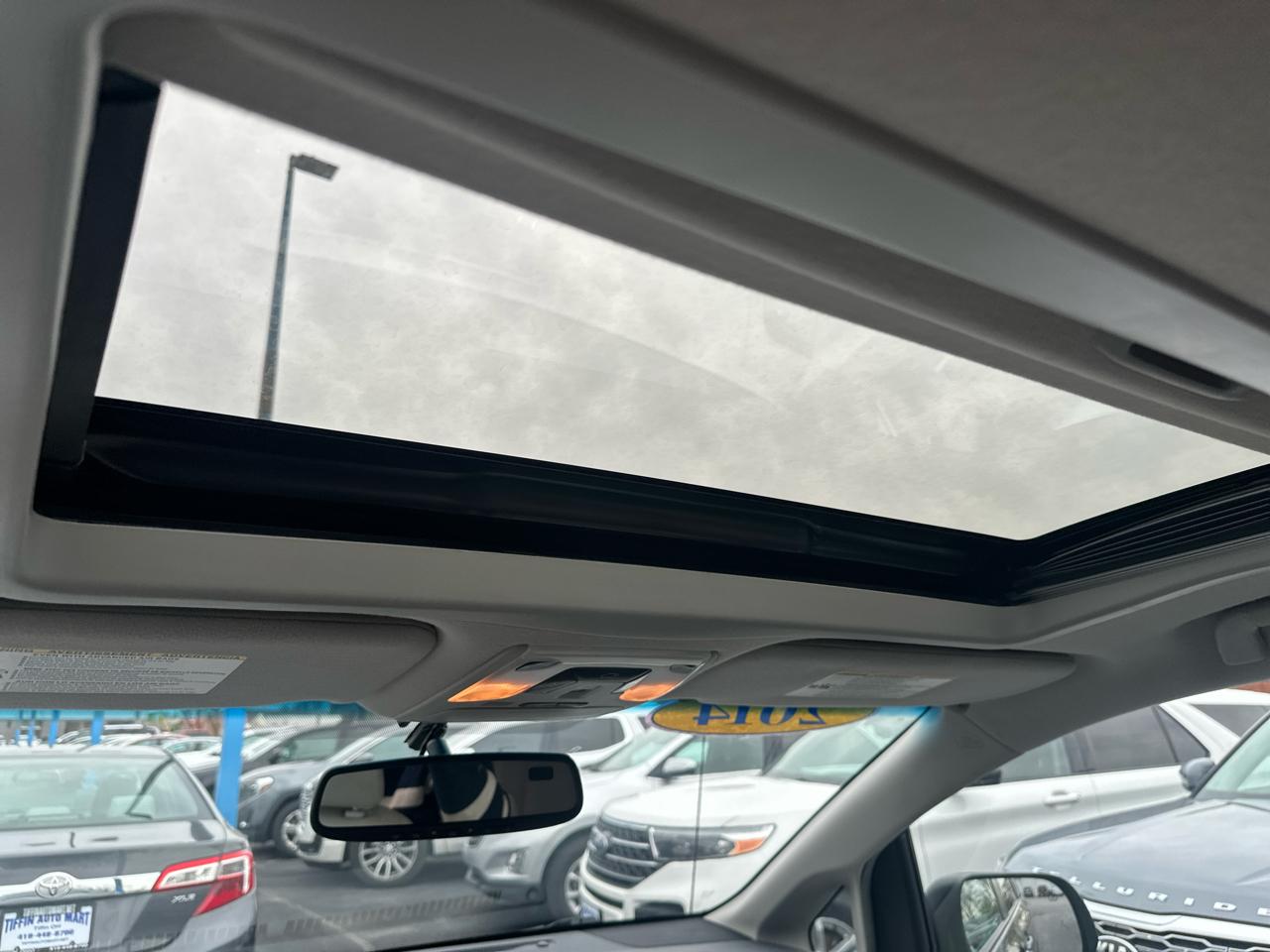 Toyota Sienna 5dr 7-Pass Van V6 Ltd AWD (Natl) 2014