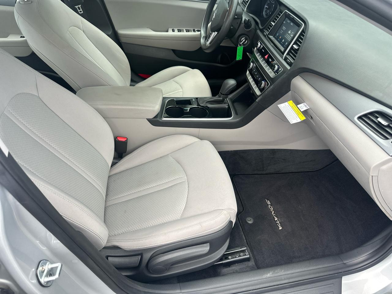 Hyundai Sonata SE 2.4L 2018