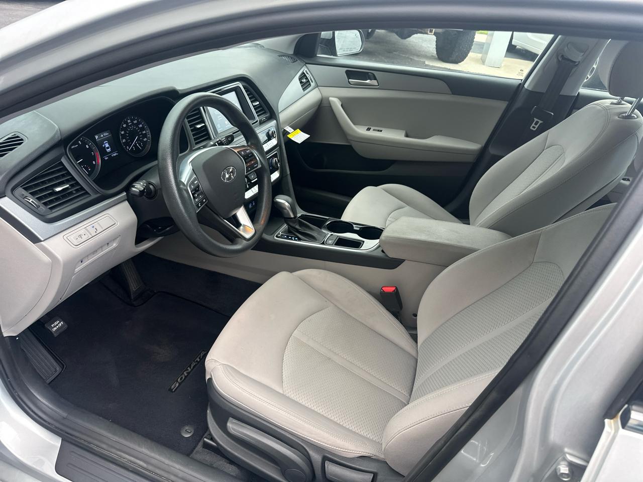 Hyundai Sonata SE 2.4L 2018