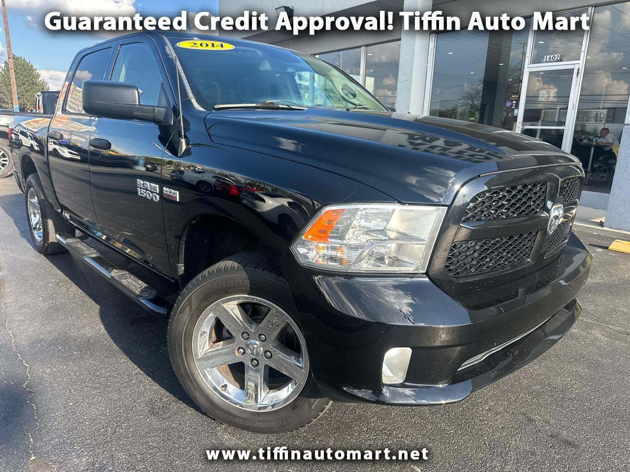 2014 RAM 1500 4WD Crew Cab 140.5" Express