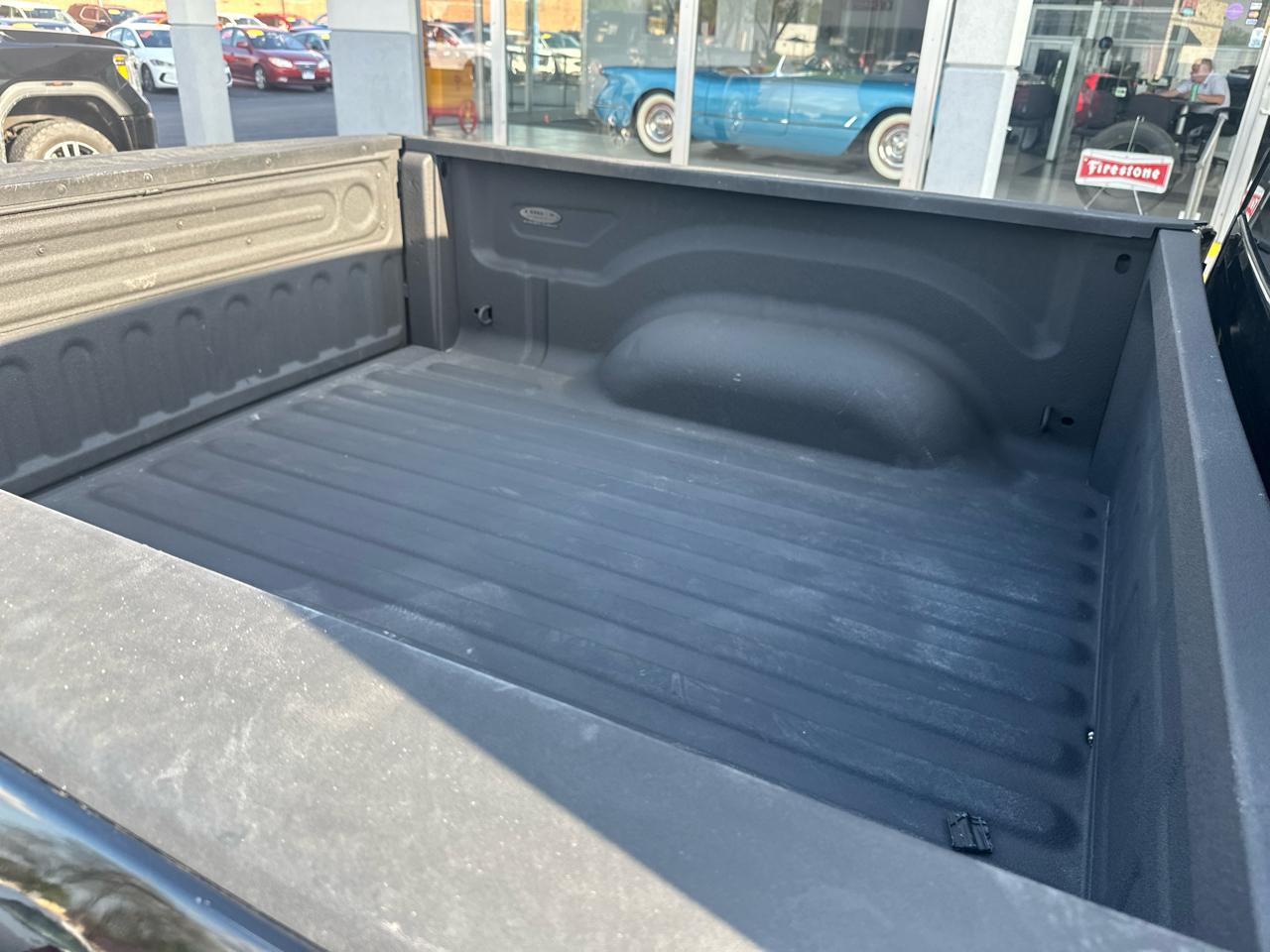 RAM 1500 4WD Crew Cab 140.5" Express 2014