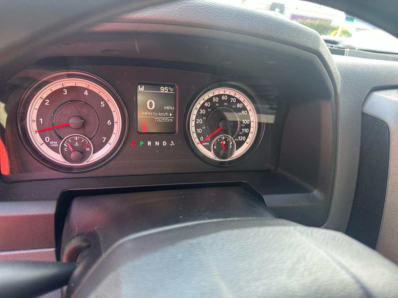 RAM 1500 4WD Crew Cab 140.5" Express 2014