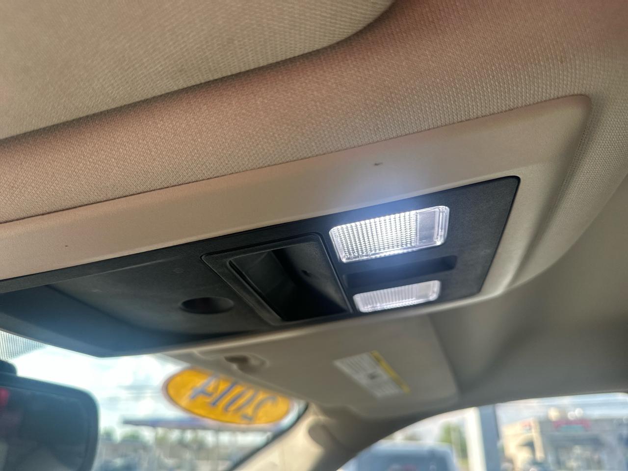 RAM 1500 4WD Crew Cab 140.5" Express 2014