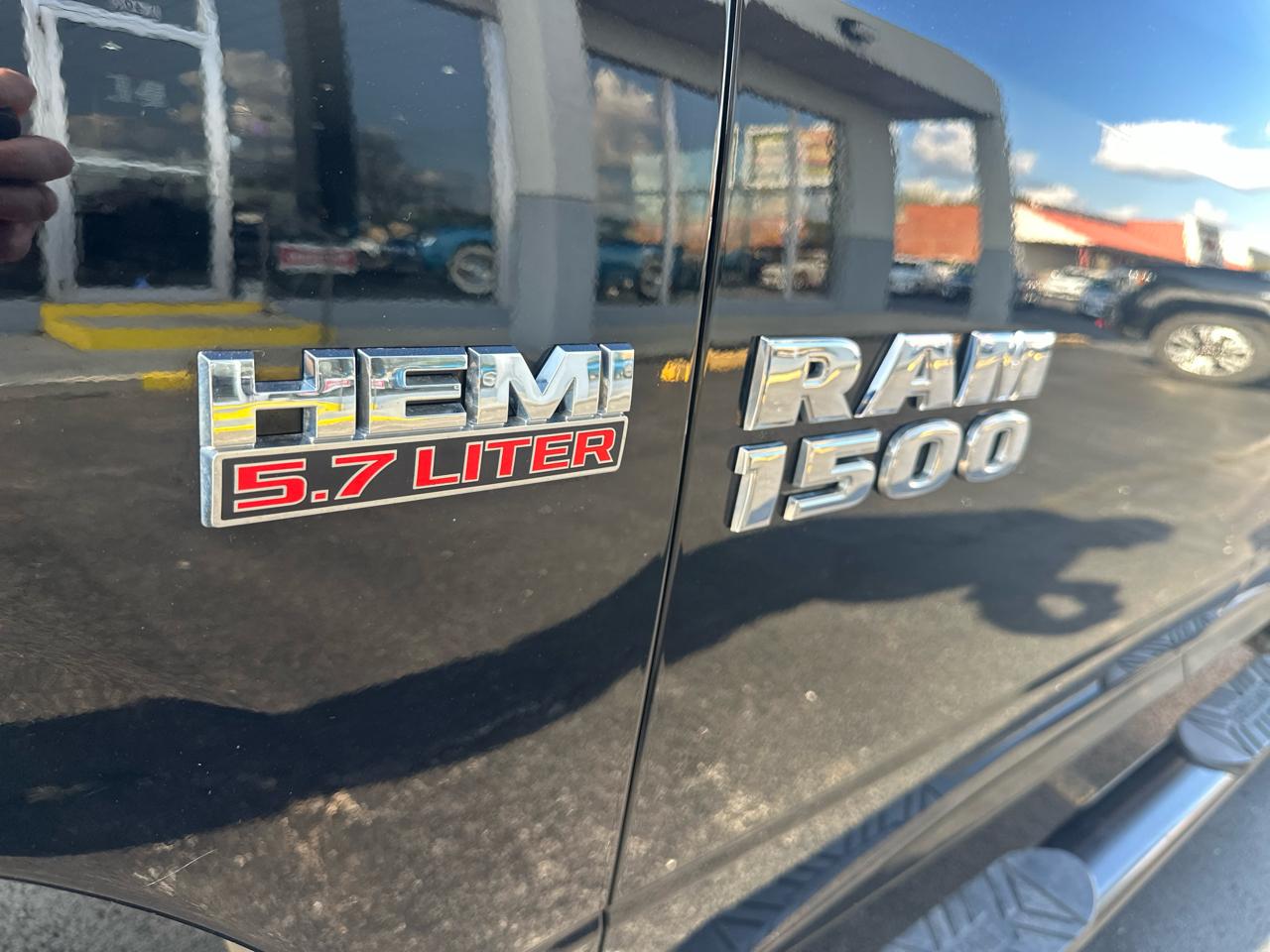 RAM 1500 4WD Crew Cab 140.5" Express 2014