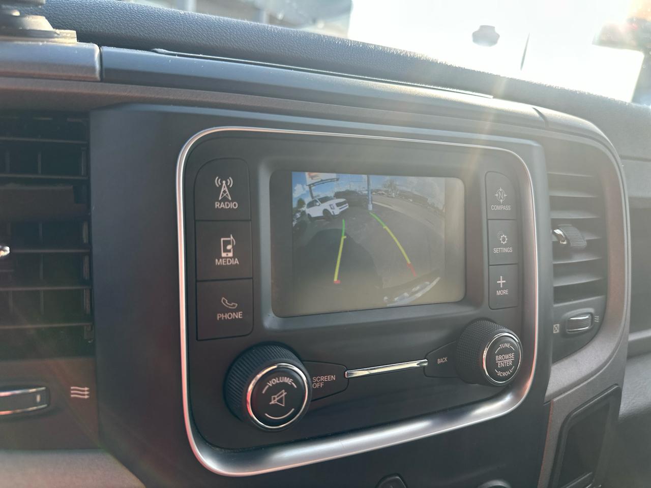 RAM 1500 4WD Crew Cab 140.5" Express 2014