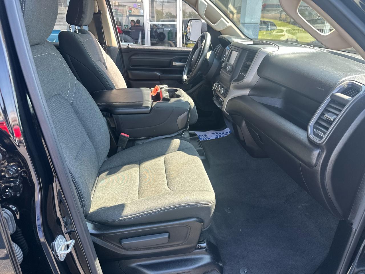 RAM 1500 Tradesman 4x4 Quad Cab 6'4" Box 2020