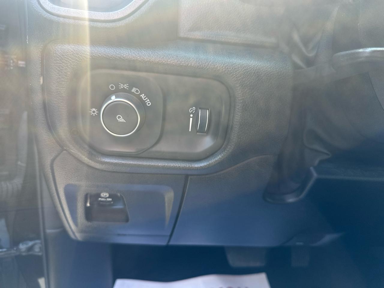 RAM 1500 Tradesman 4x4 Quad Cab 6'4" Box 2020