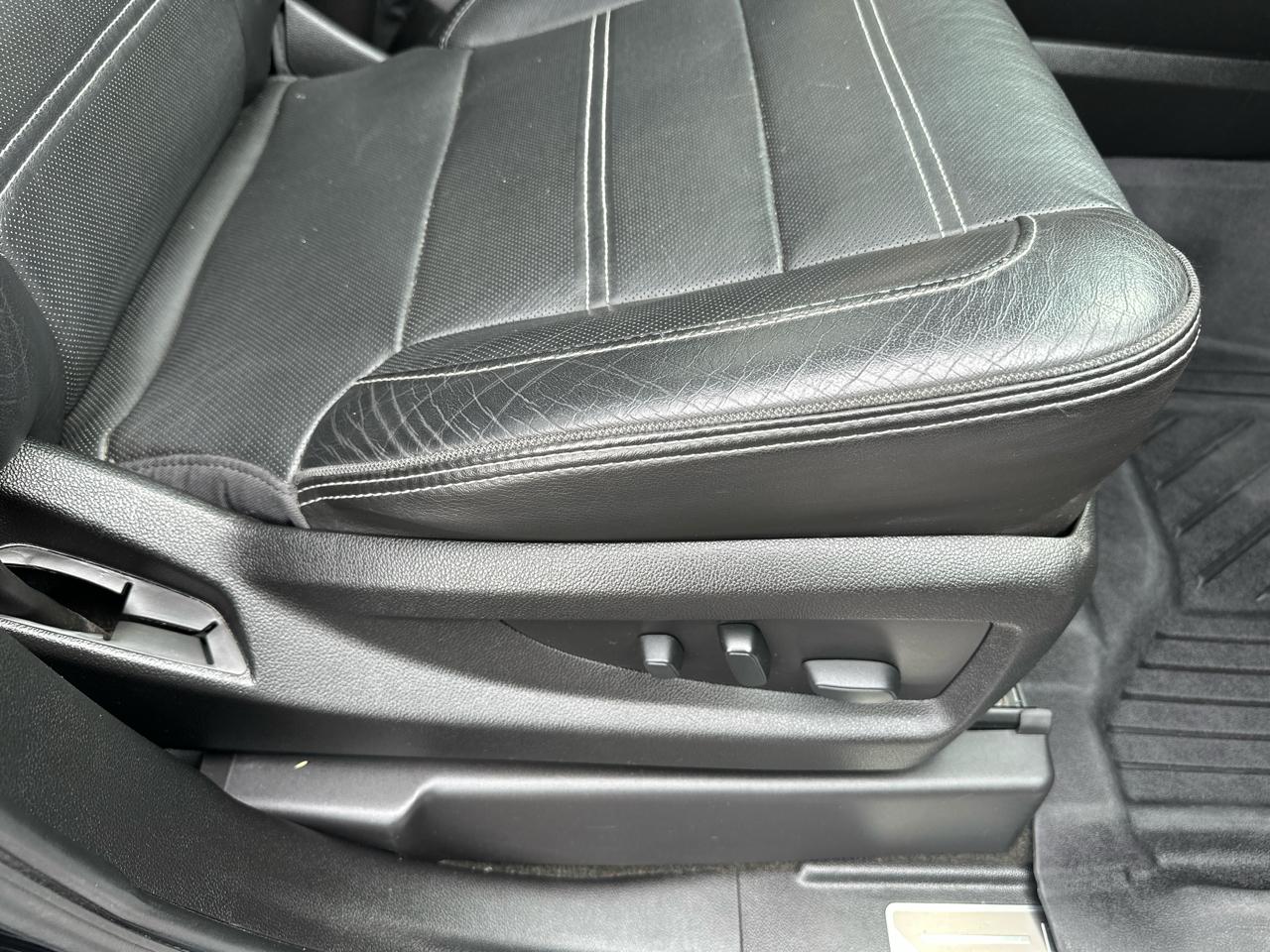 GMC Yukon XL 4WD 4dr Denali 2017