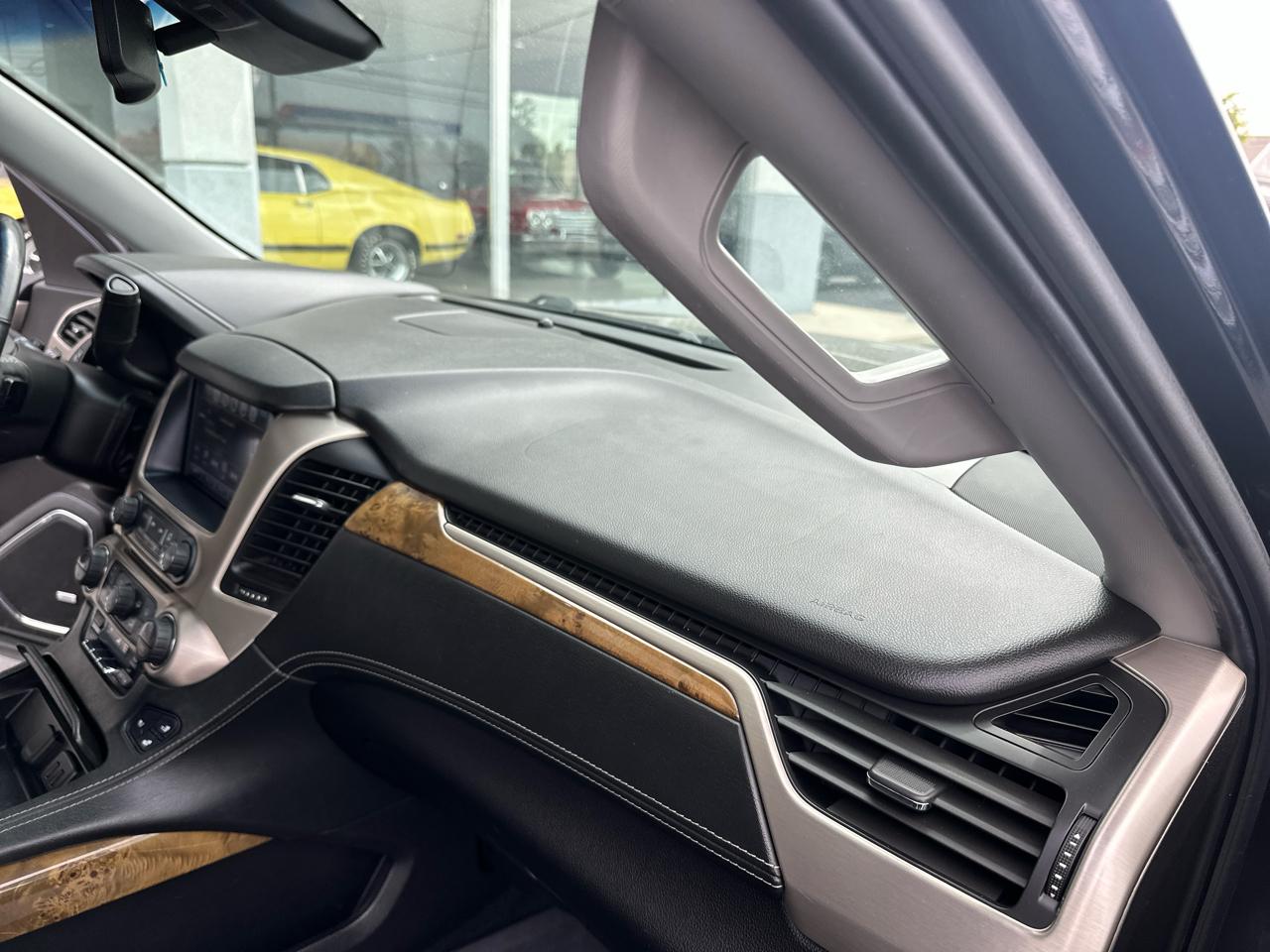 GMC Yukon XL 4WD 4dr Denali 2017