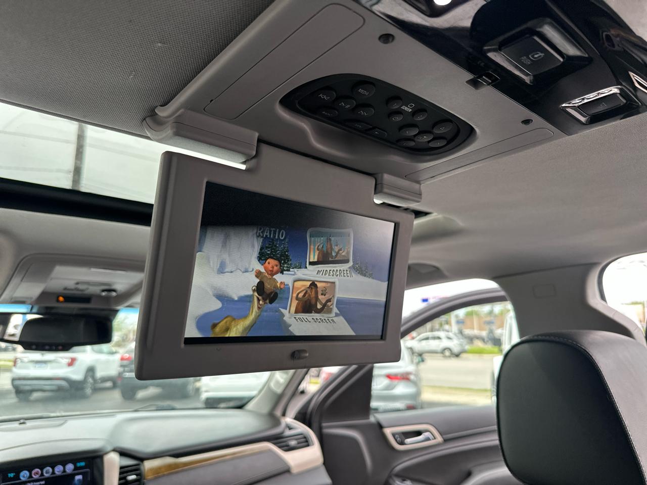 GMC Yukon XL 4WD 4dr Denali 2017