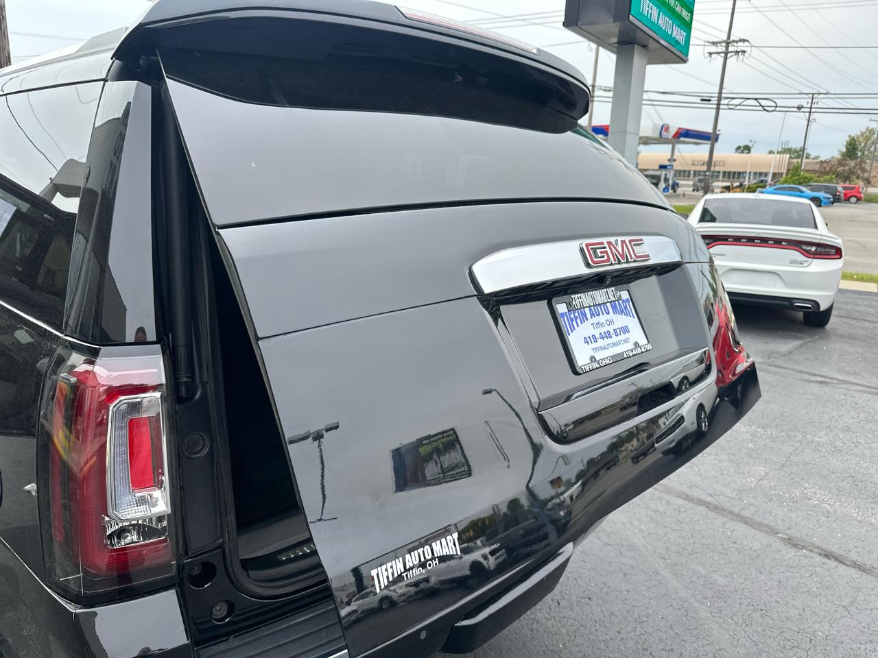 GMC Yukon XL 4WD 4dr Denali 2017