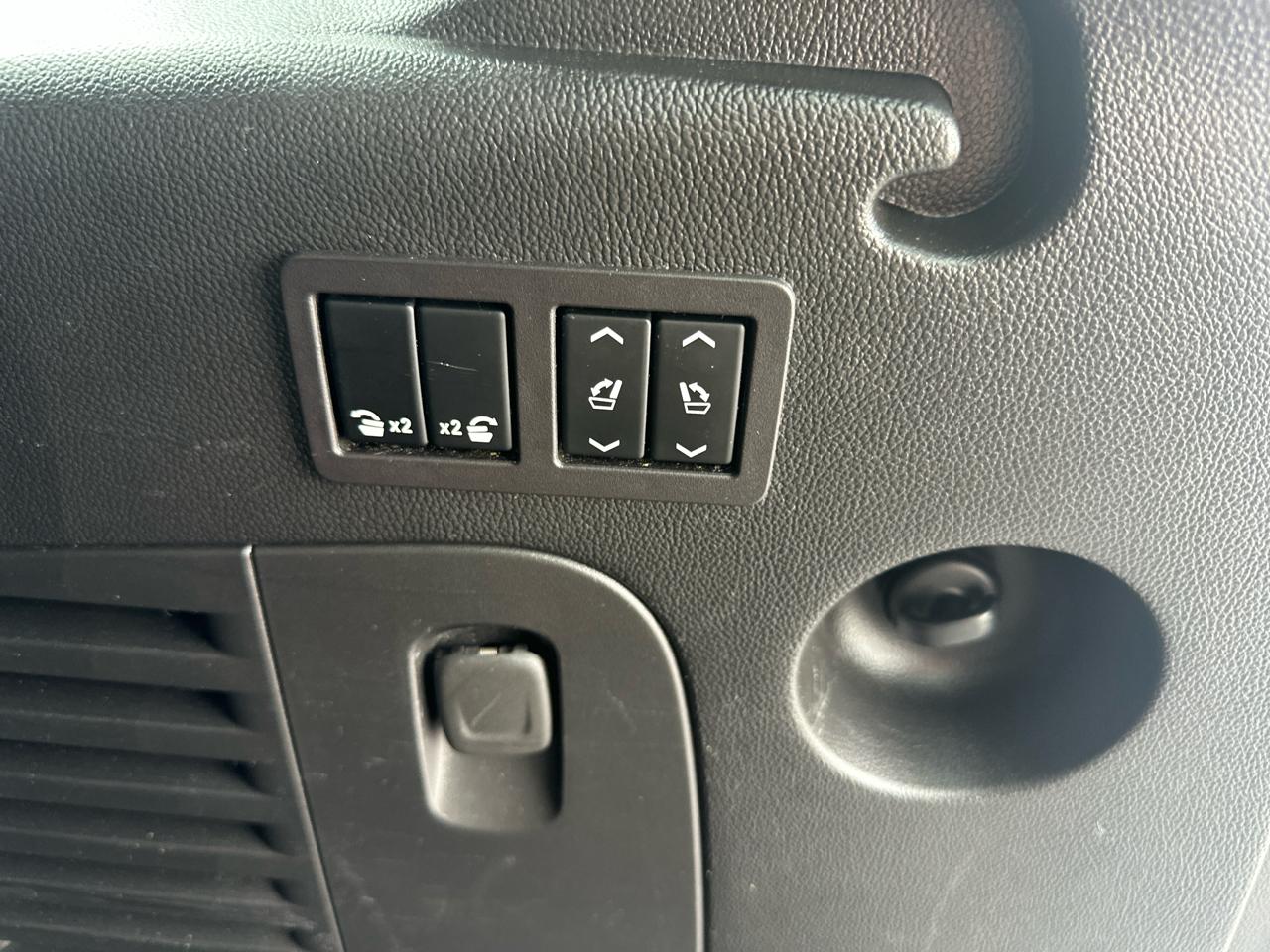 GMC Yukon XL 4WD 4dr Denali 2017
