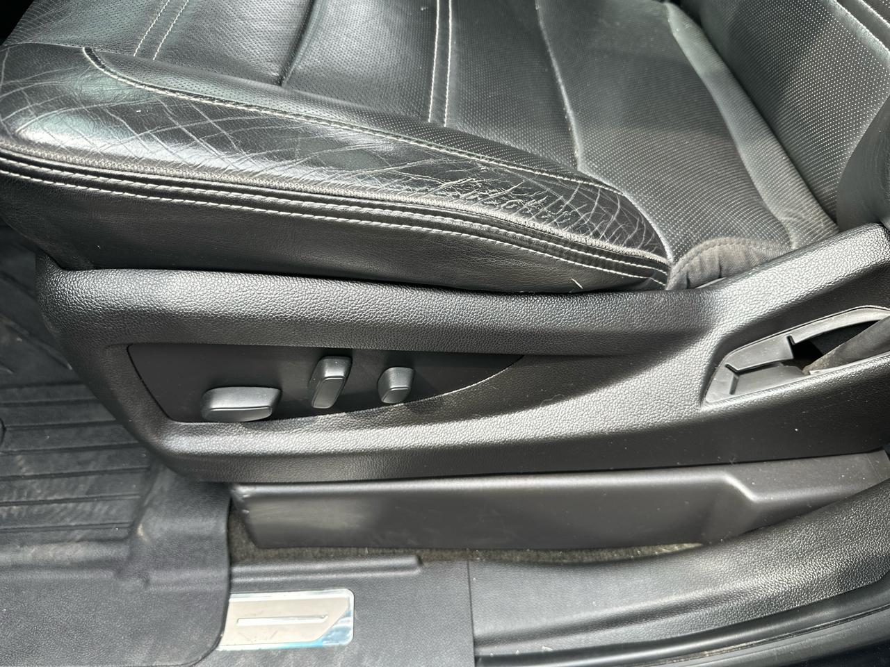 GMC Yukon XL 4WD 4dr Denali 2017