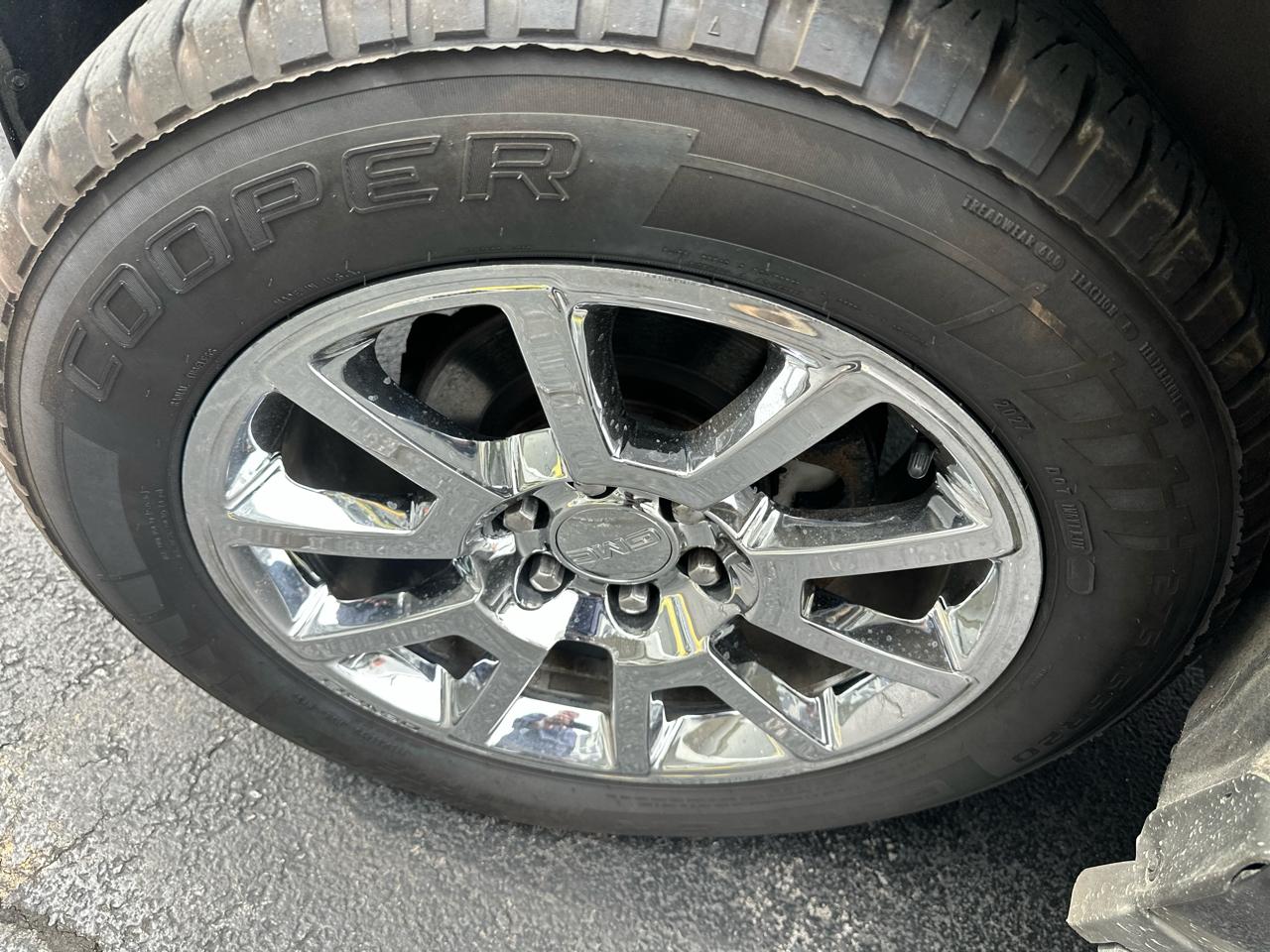 GMC Yukon XL 4WD 4dr Denali 2017