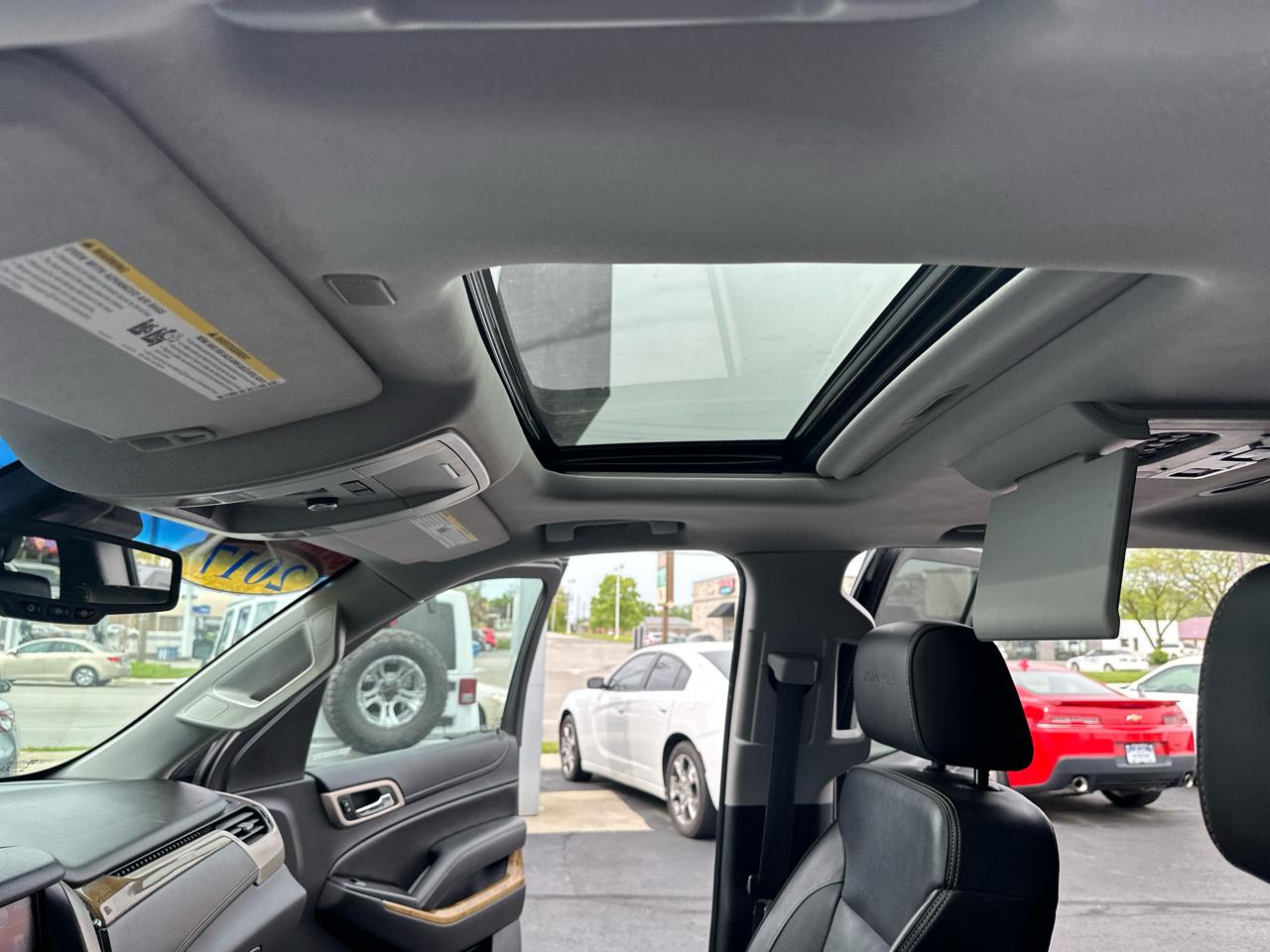 GMC Yukon XL 4WD 4dr Denali 2017