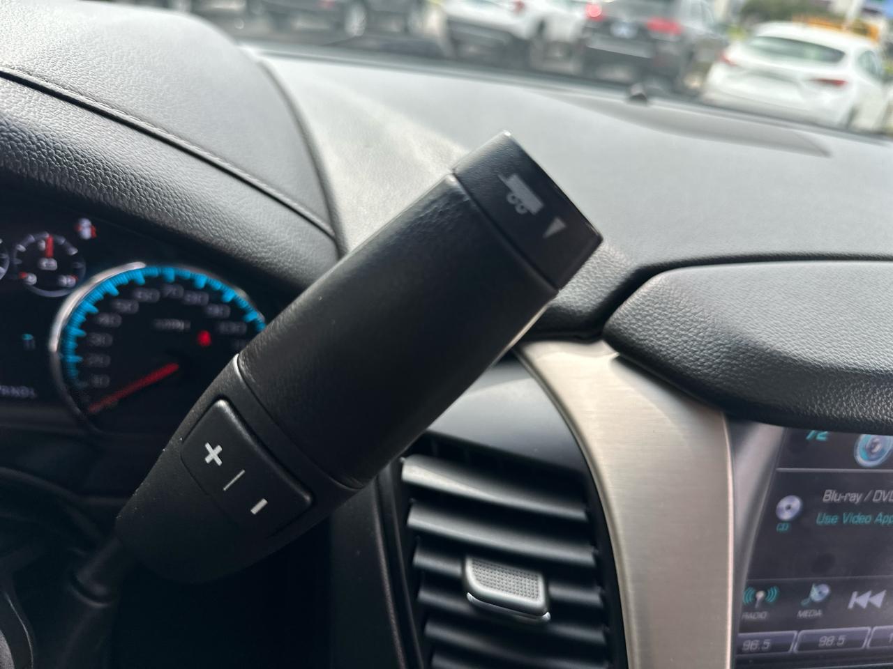 GMC Yukon XL 4WD 4dr Denali 2017