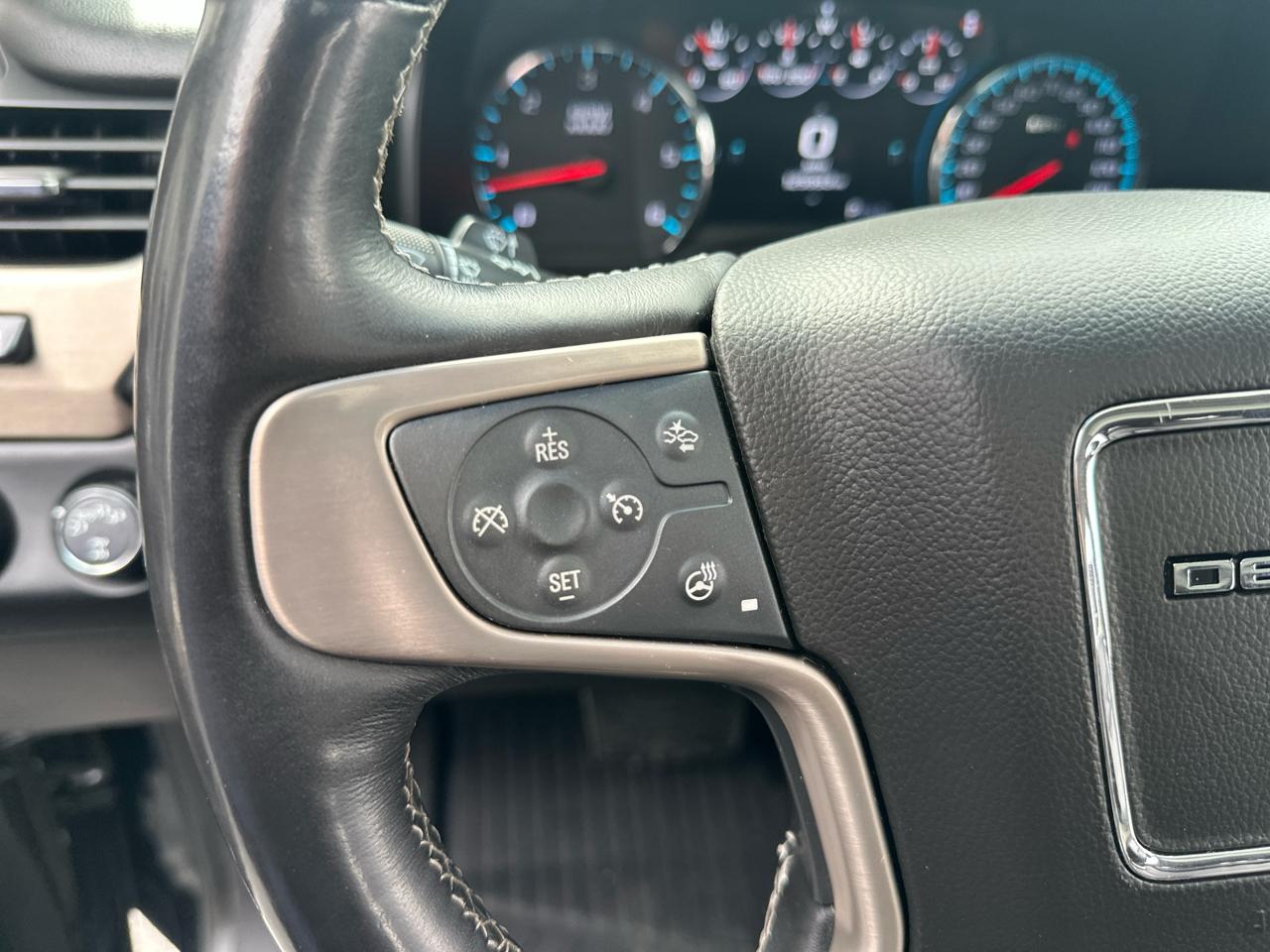 GMC Yukon XL 4WD 4dr Denali 2017