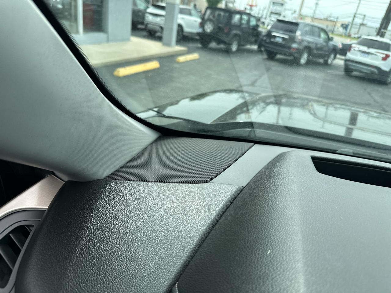 GMC Yukon XL 4WD 4dr Denali 2017