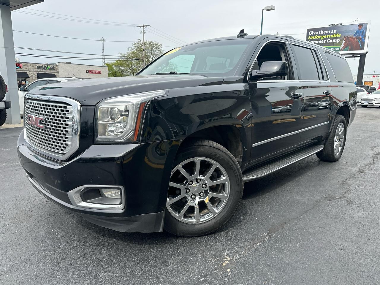GMC Yukon XL 4WD 4dr Denali 2017