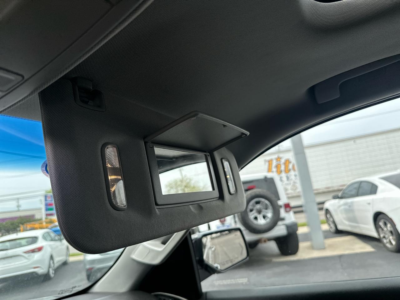 GMC Yukon XL 4WD 4dr Denali 2017