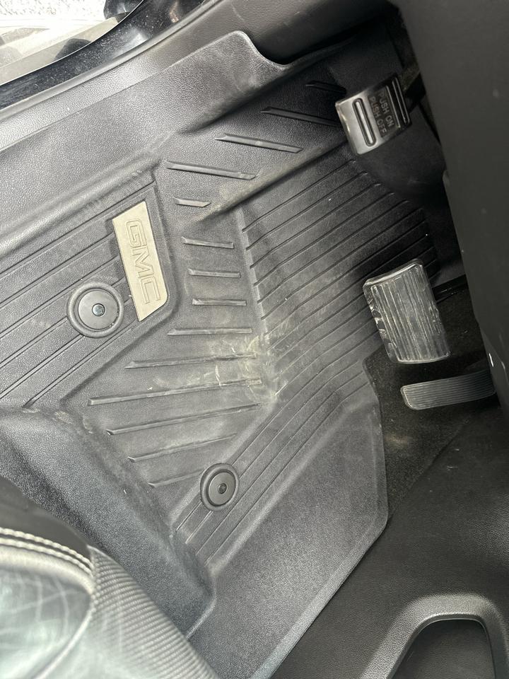 GMC Yukon XL 4WD 4dr Denali 2017