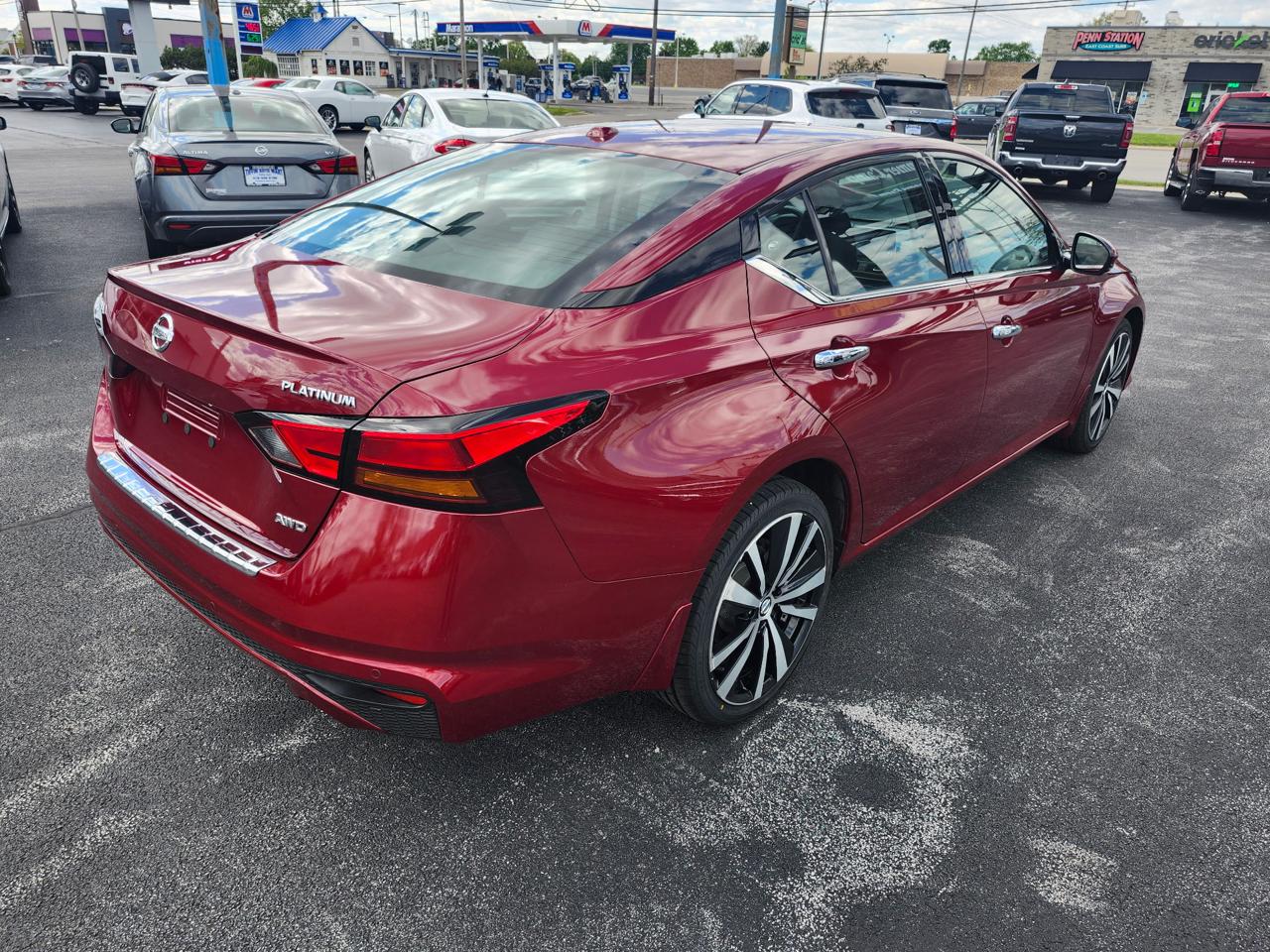 Nissan Altima 2.5 Platinum AWD Sedan 2022
