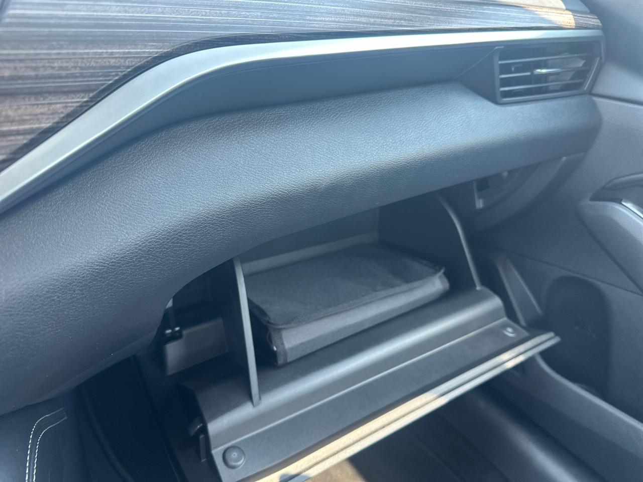 Nissan Altima 2.5 Platinum AWD Sedan 2022