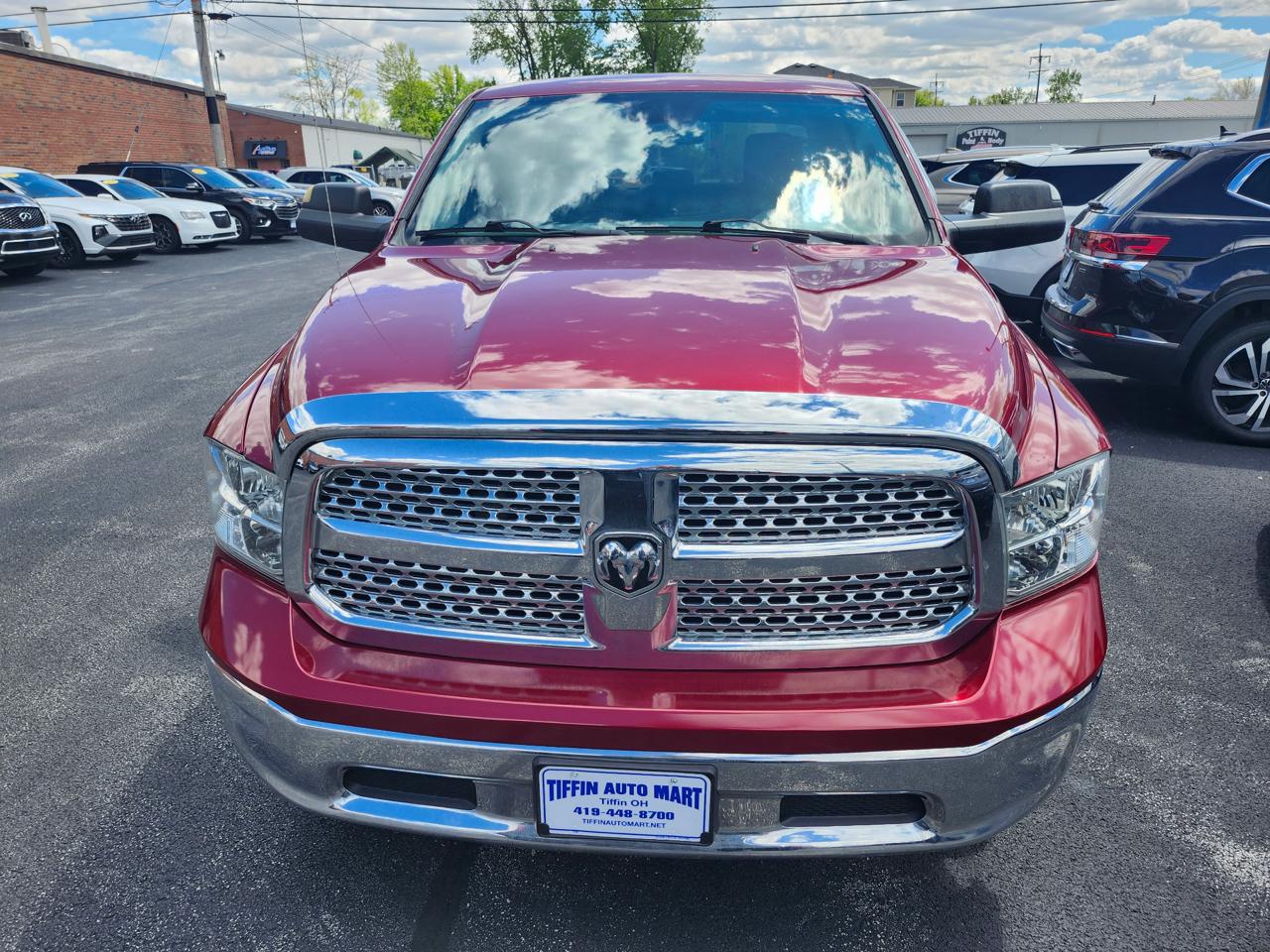 RAM 1500 4WD Quad Cab 140.5" ST 2015