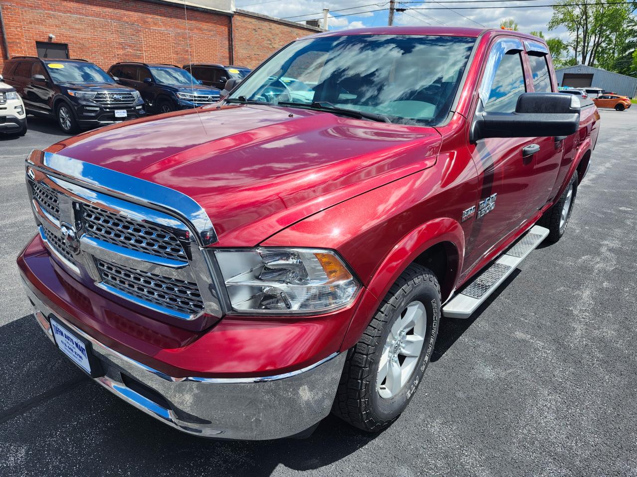 RAM 1500 4WD Quad Cab 140.5" ST 2015