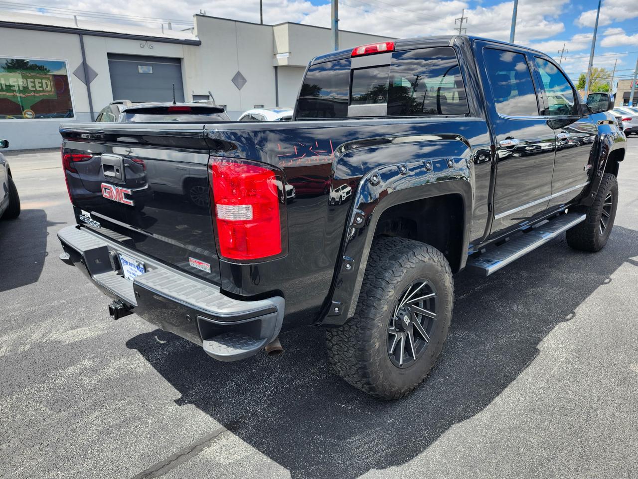 GMC Sierra 1500 4WD Crew Cab 143.5" SLT 2015