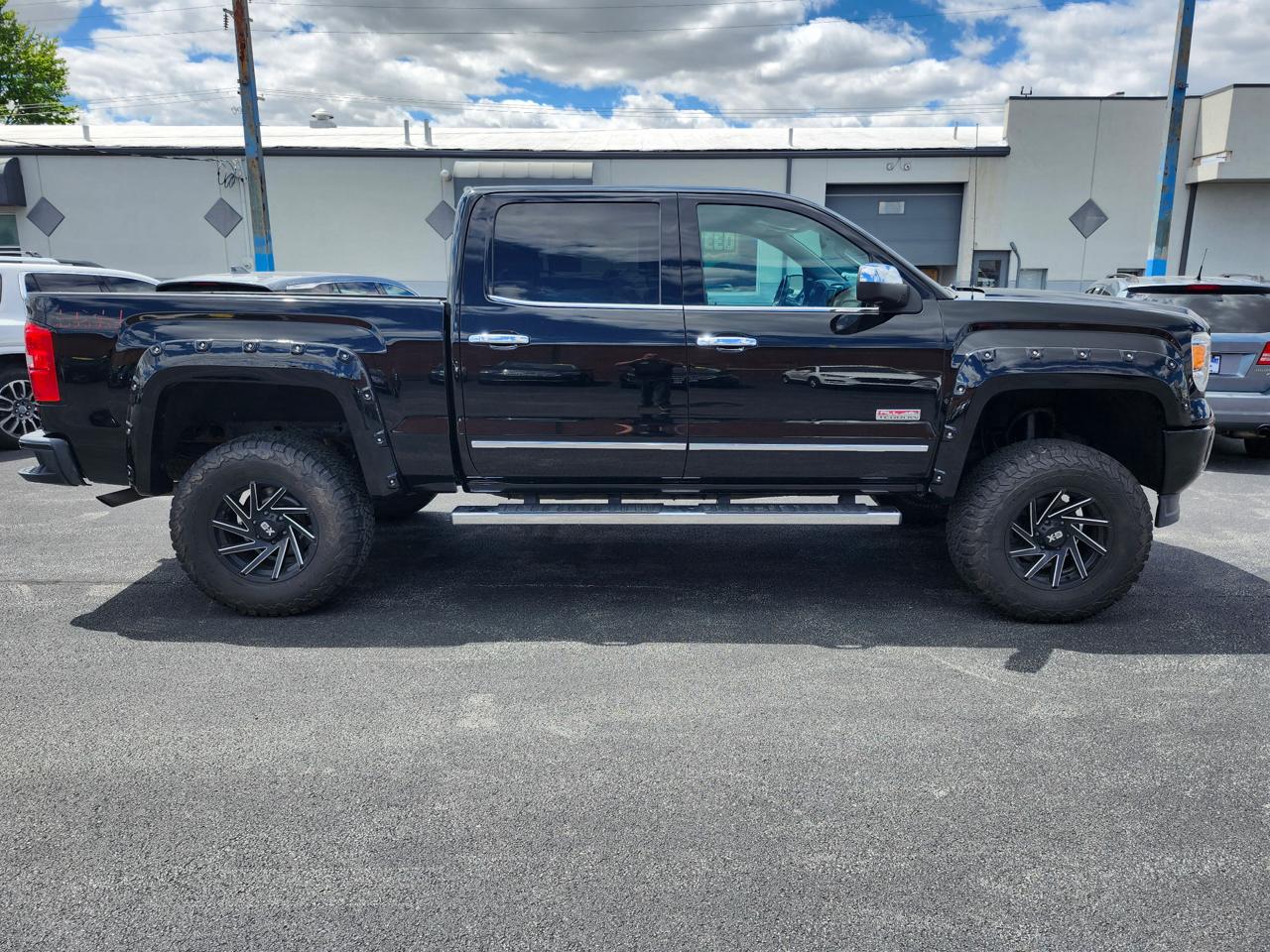 GMC Sierra 1500 4WD Crew Cab 143.5" SLT 2015