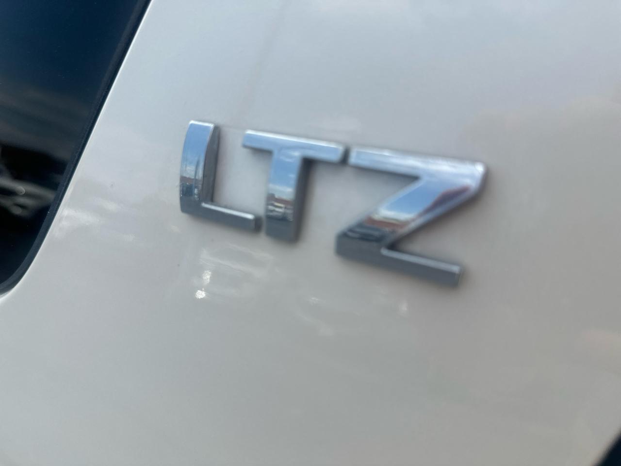 Chevrolet Tahoe 4WD 4dr 1500 LTZ 2013