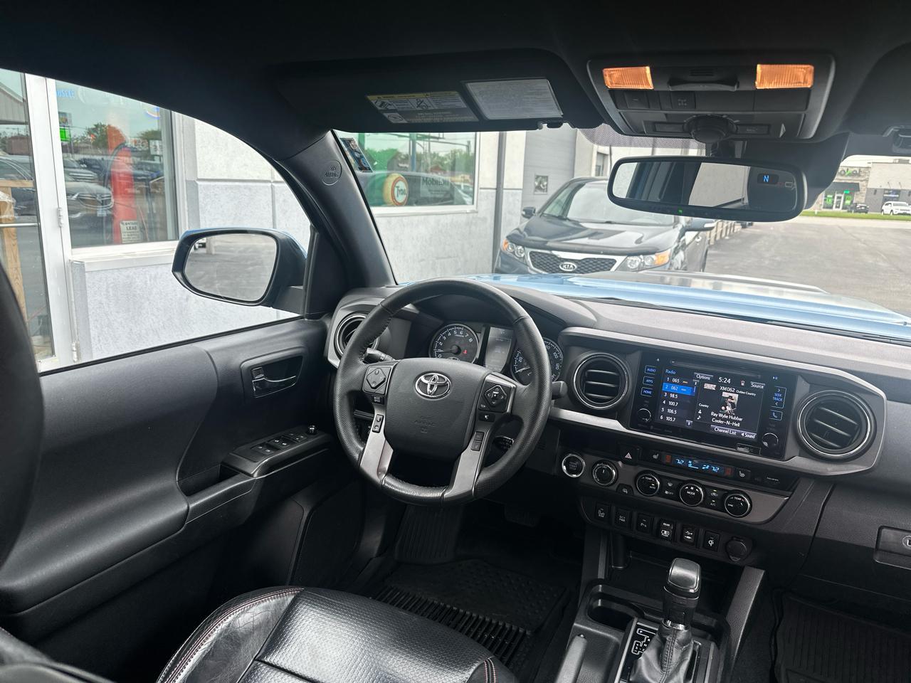 Toyota Tacoma  2018