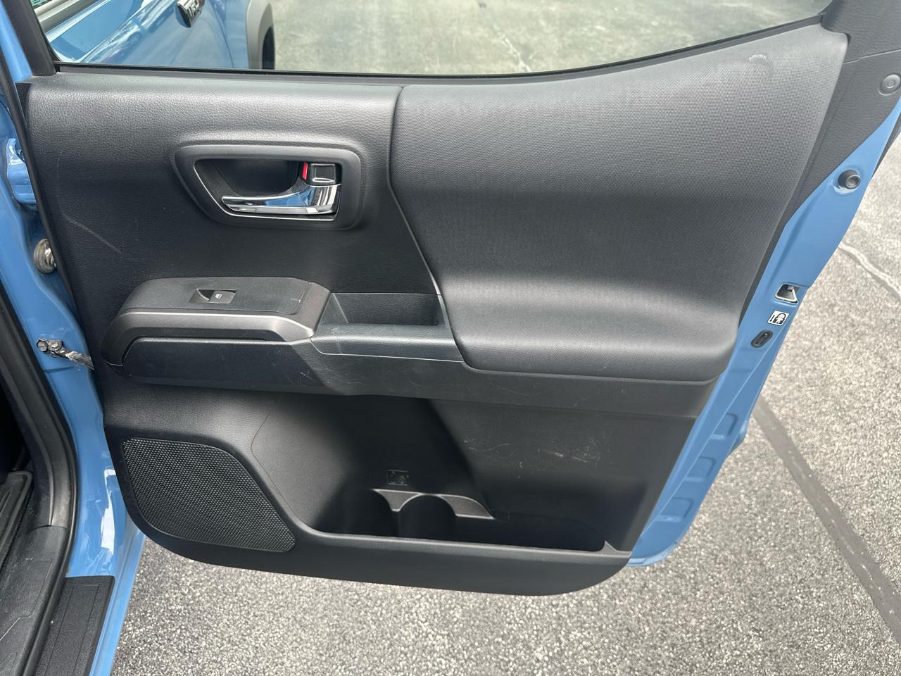 Toyota Tacoma  2018