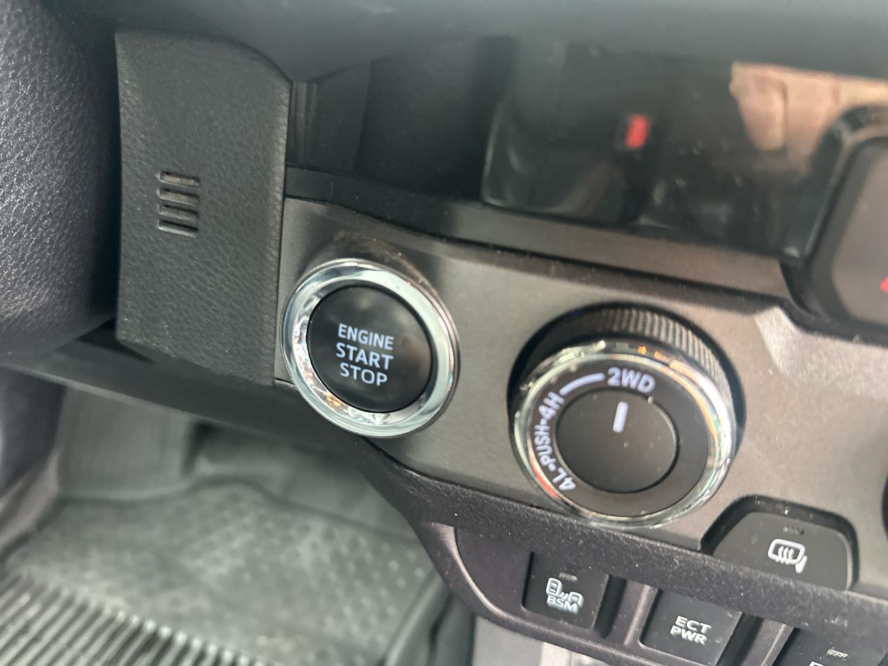 Toyota Tacoma  2018