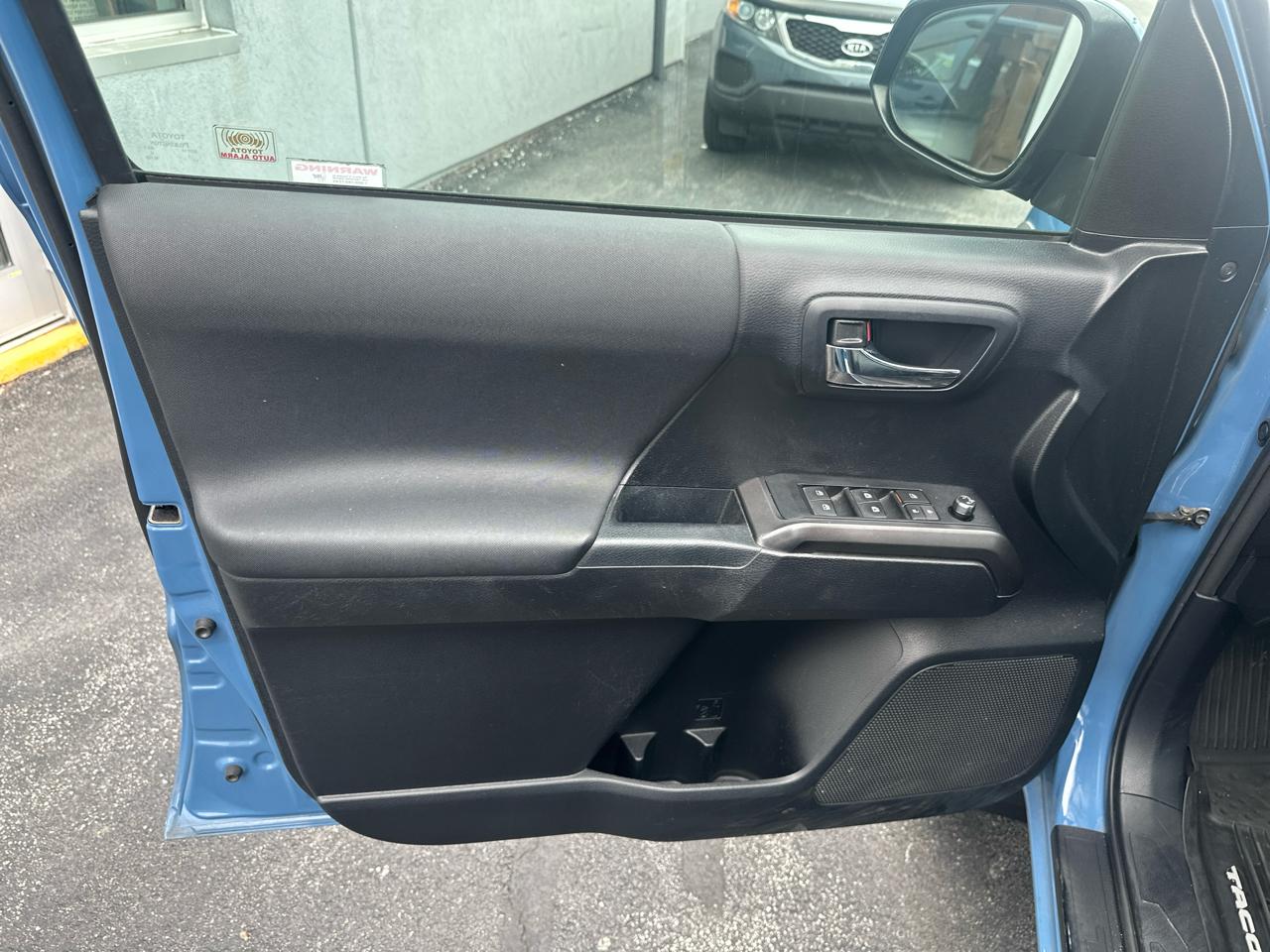 Toyota Tacoma  2018