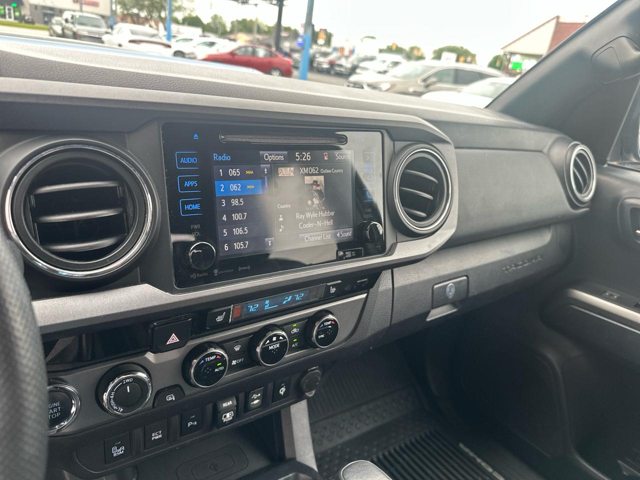 Toyota Tacoma  2018