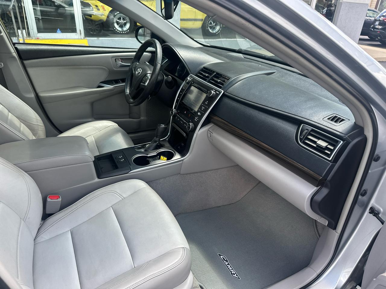 Toyota Camry 4dr Sdn V6 Auto XSE (Natl) 2015