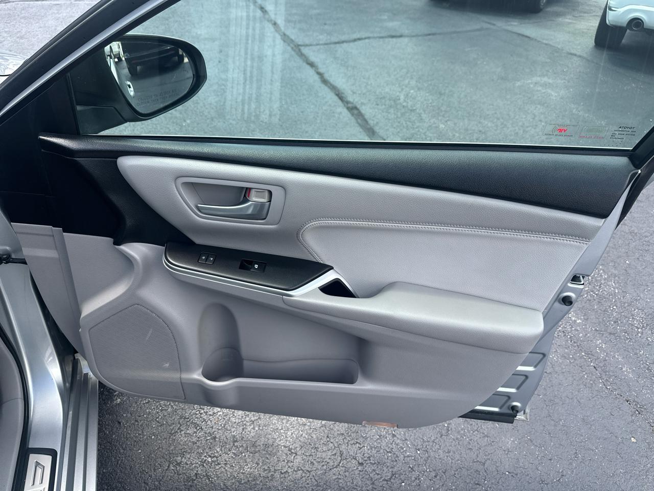 Toyota Camry 4dr Sdn V6 Auto XSE (Natl) 2015