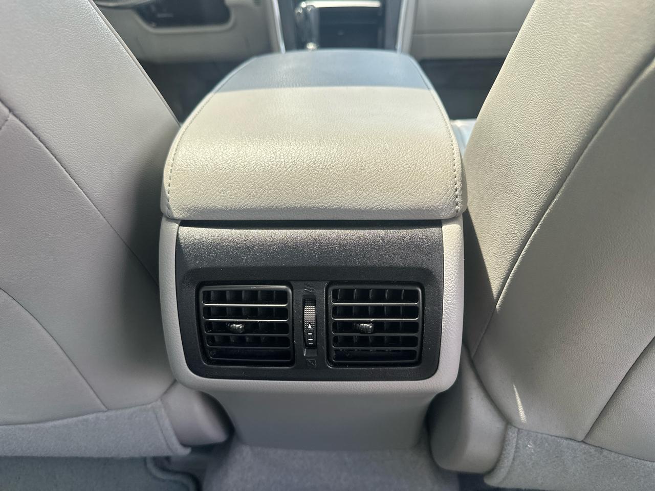 Toyota Camry 4dr Sdn V6 Auto XSE (Natl) 2015