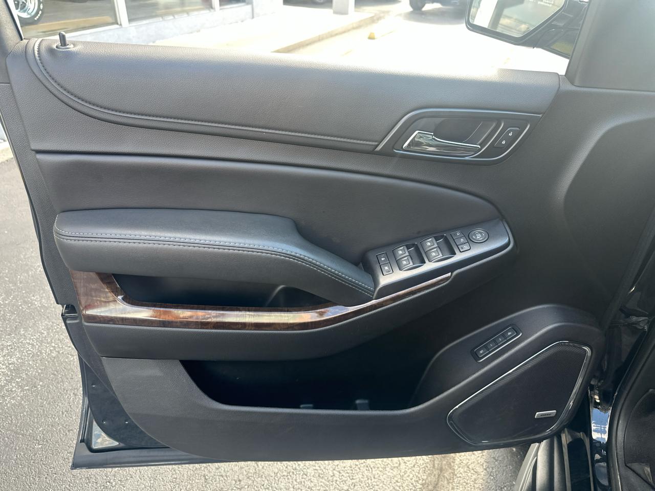 Chevrolet Tahoe 4WD 4dr LT 2019