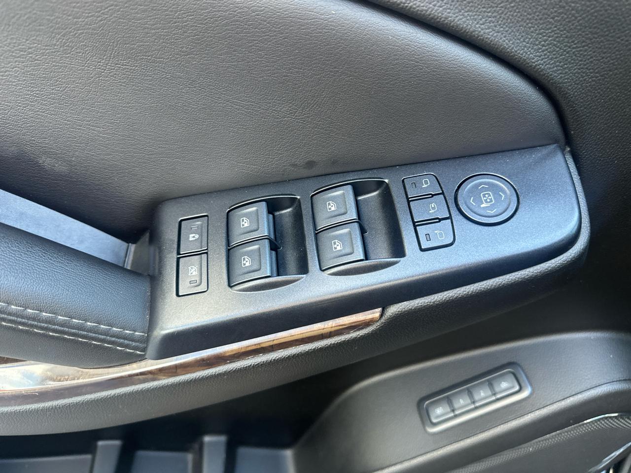 Chevrolet Tahoe 4WD 4dr LT 2019