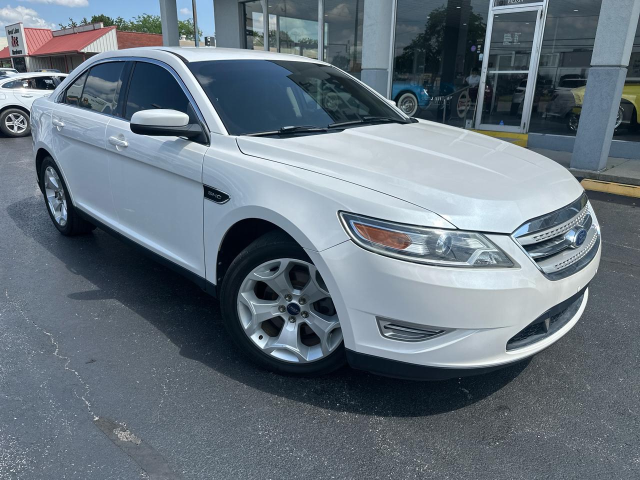 Ford Taurus 4dr Sdn SHO AWD 2010