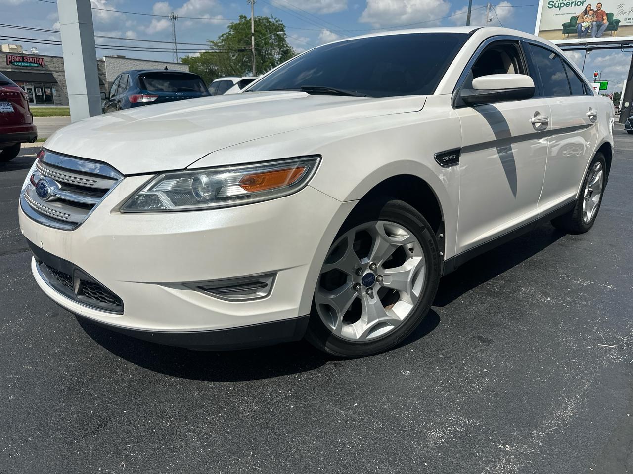 Ford Taurus 4dr Sdn SHO AWD 2010