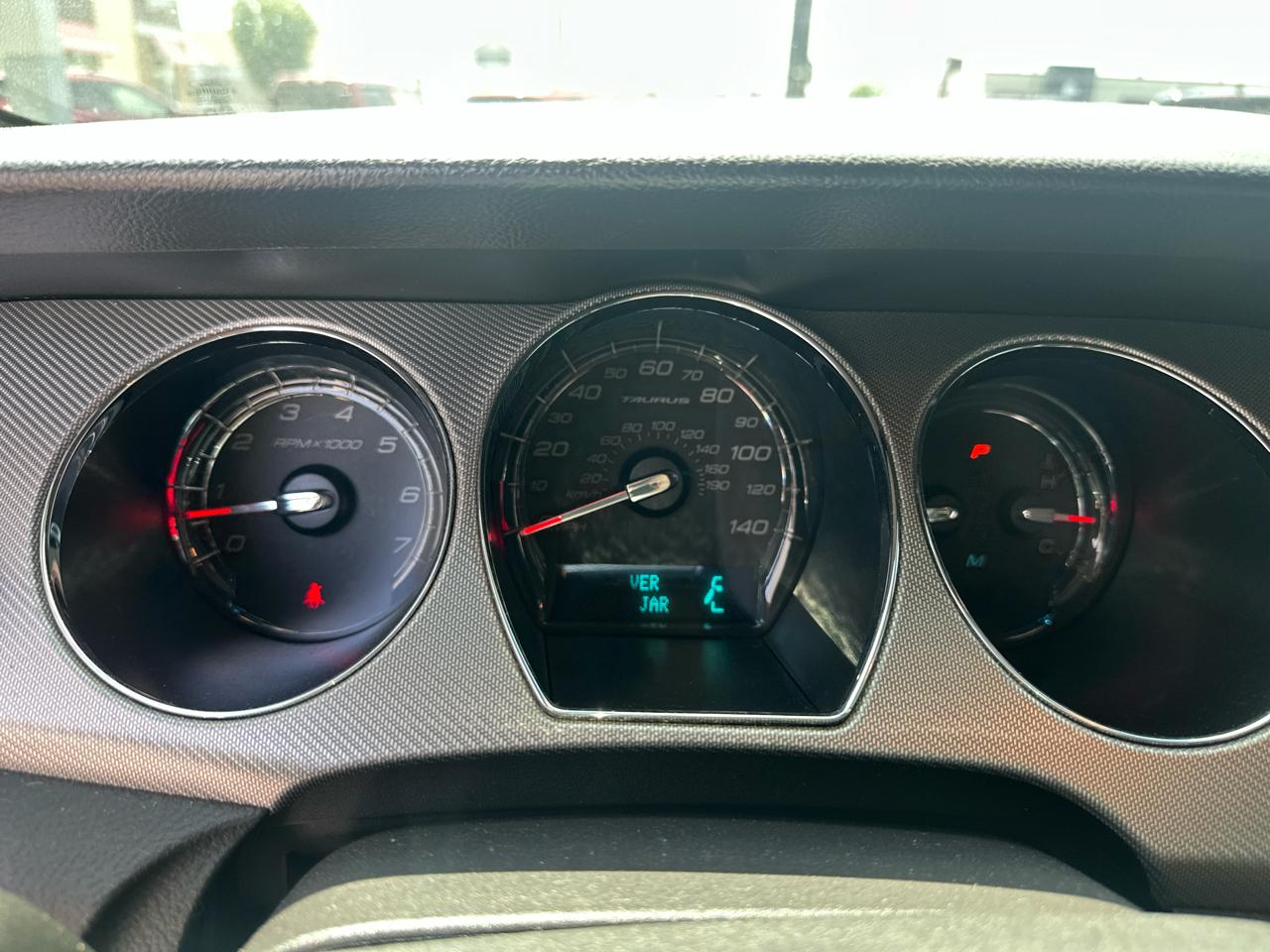 Ford Taurus 4dr Sdn SHO AWD 2010