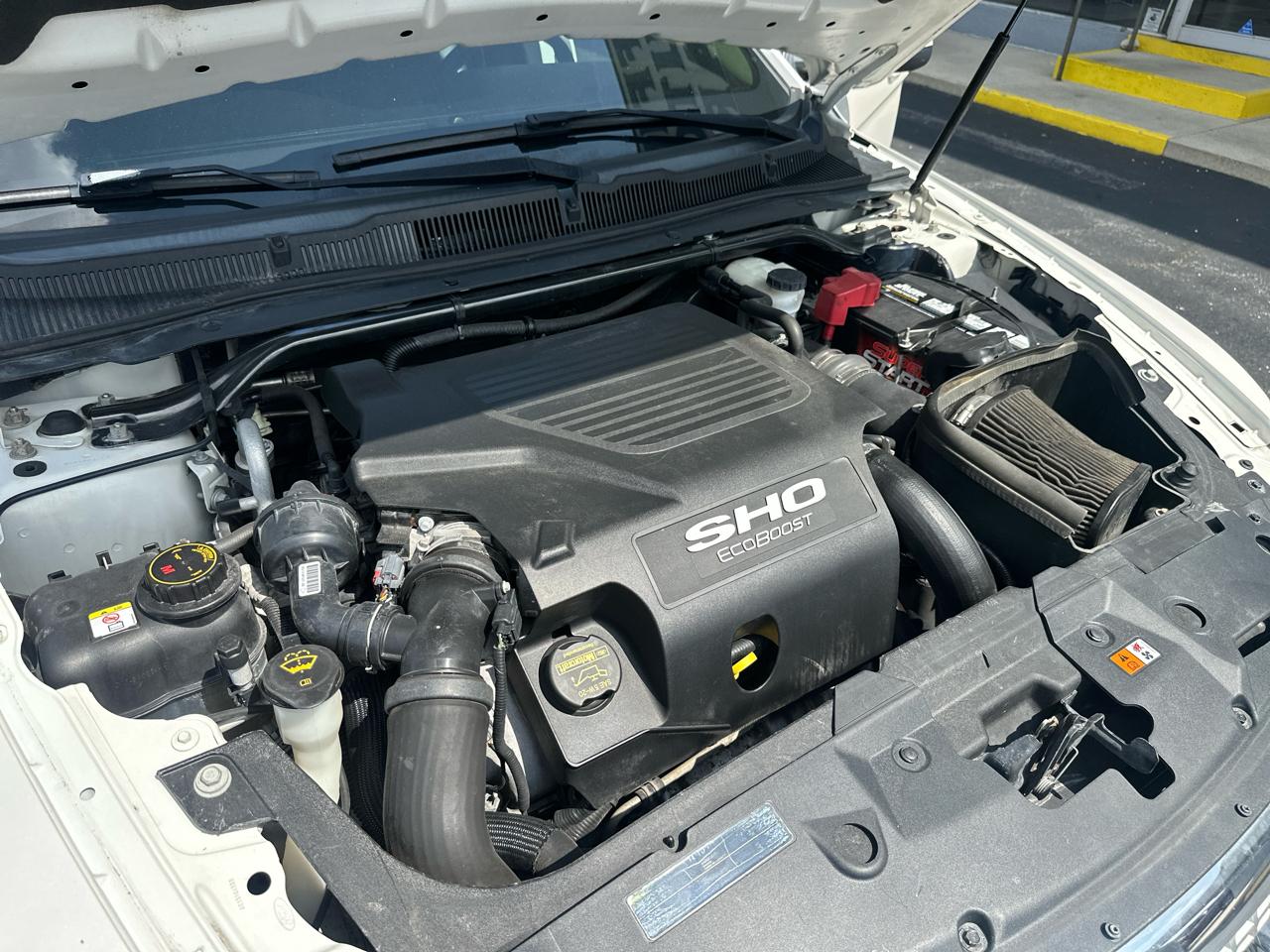 Ford Taurus 4dr Sdn SHO AWD 2010